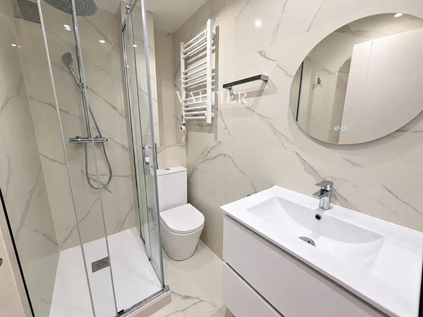 Badezimmer von Wohnung zur Miete in Barrio de Salamanca