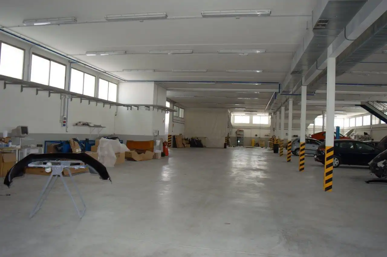 Nave industrial en venta en Villena