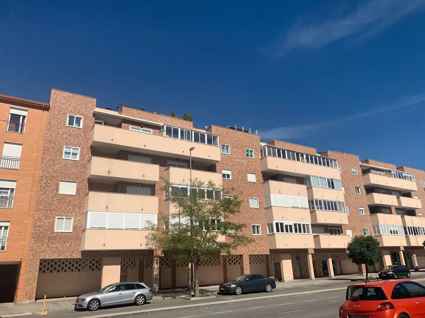 Vista exterior de Local de lloguer en Ávila