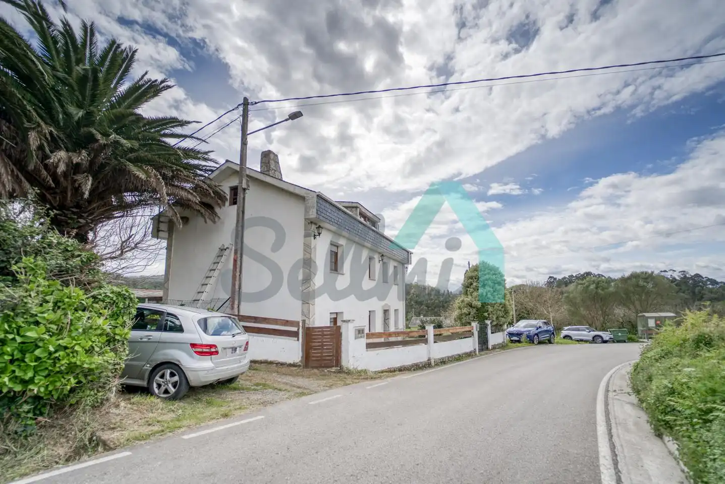 Vista exterior de Casa o chalet en venta en Castropol con Calefacción y Jardín privado