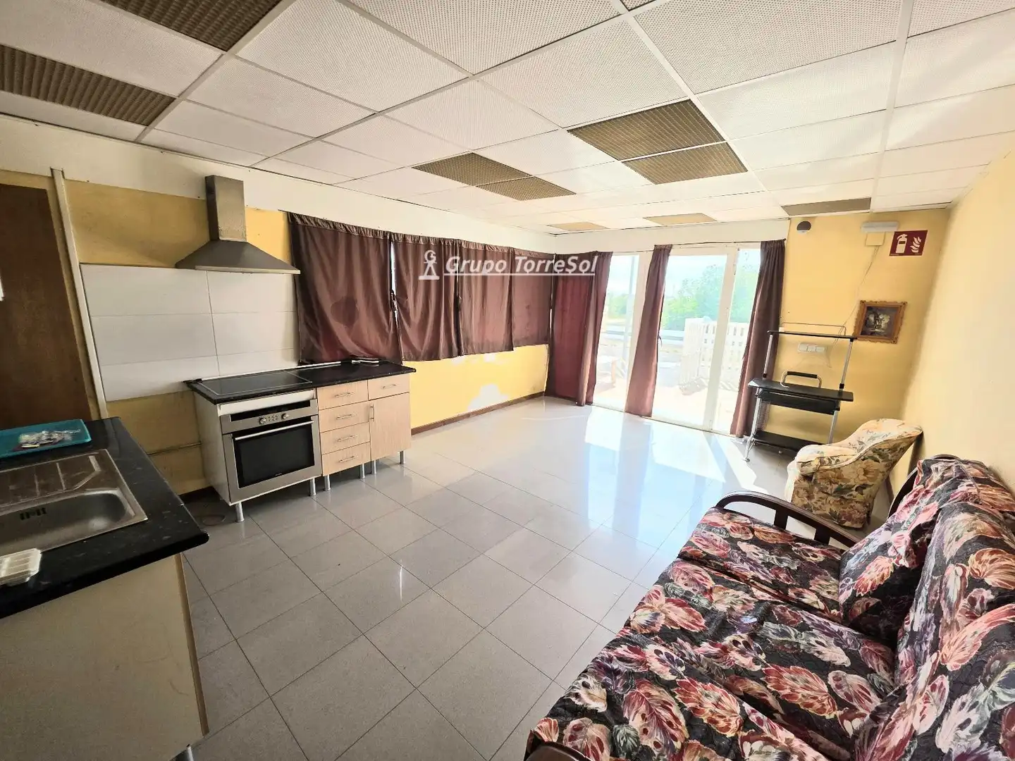 Commercial properties for sale in de Renau, Creixell