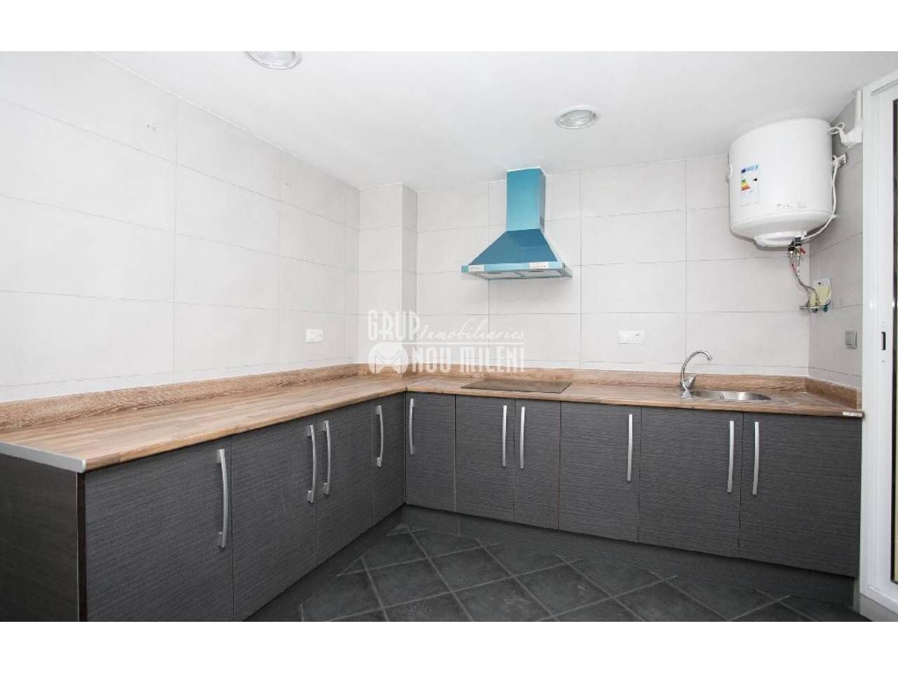 Kitchen of Flat for sale in  Valencia Capital  with Terrace and Balcony