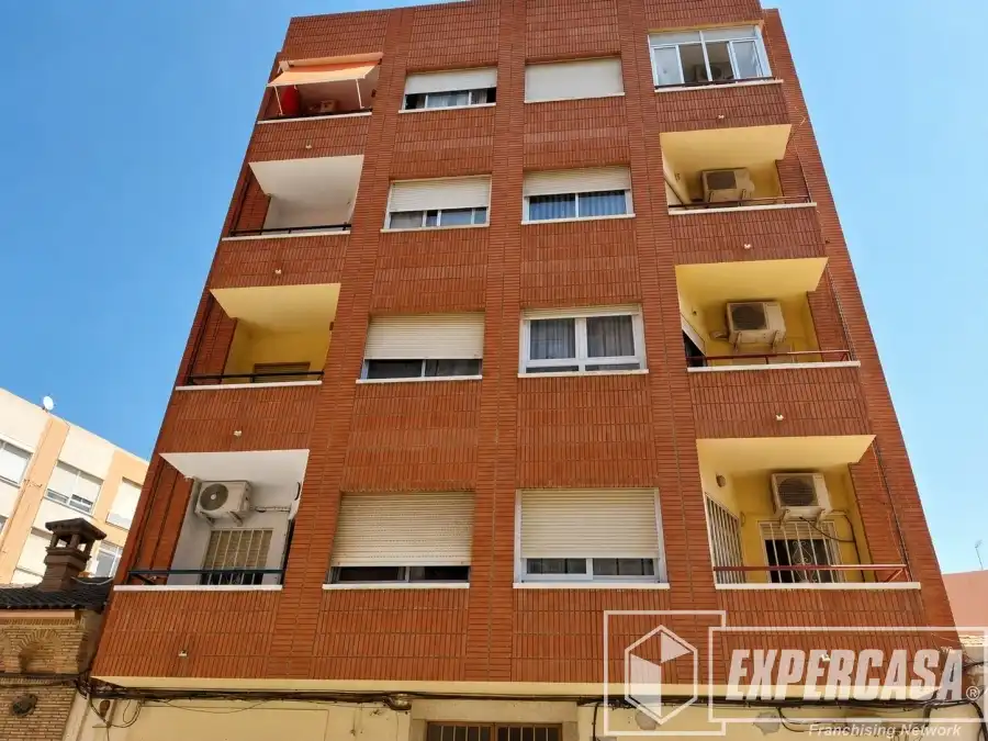 Vista exterior de Pis en venda en Torrent