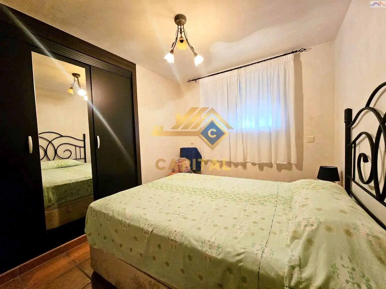 Dormitori de Casa o xalet en venda en Villa del Prado amb Traster i Piscina