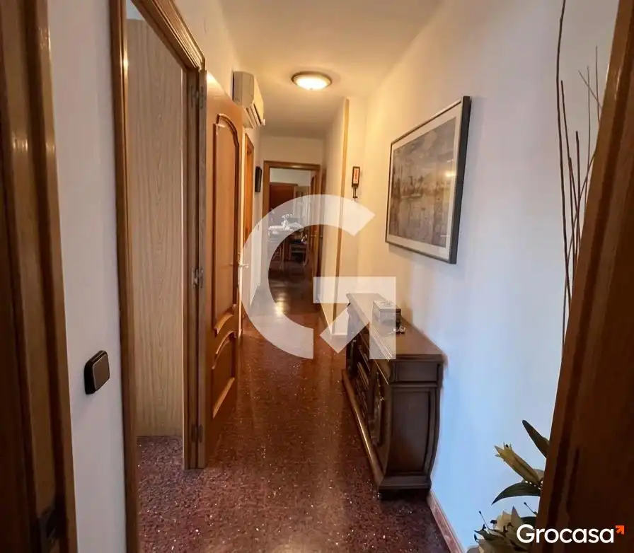 Piso en venta en Cornellà de Llobregat con Aire acondicionado, Amueblado y Horno