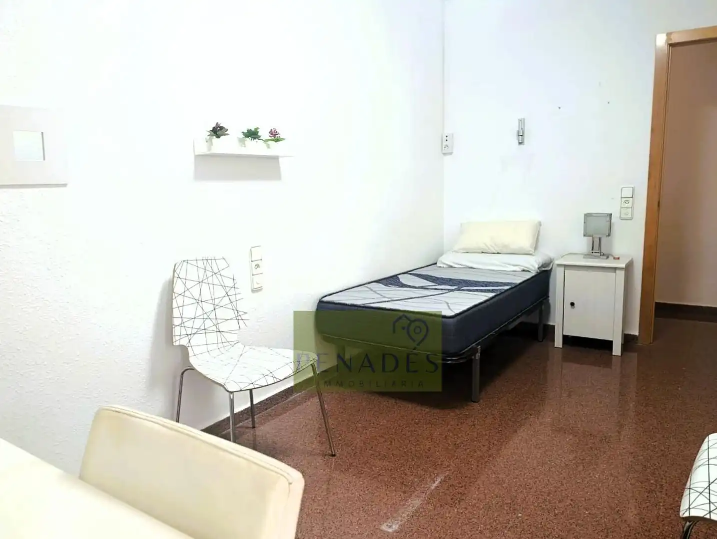 Dormitori de Pis per a compartir en Ontinyent amb Aire condicionat, Calefacció i Terrassa