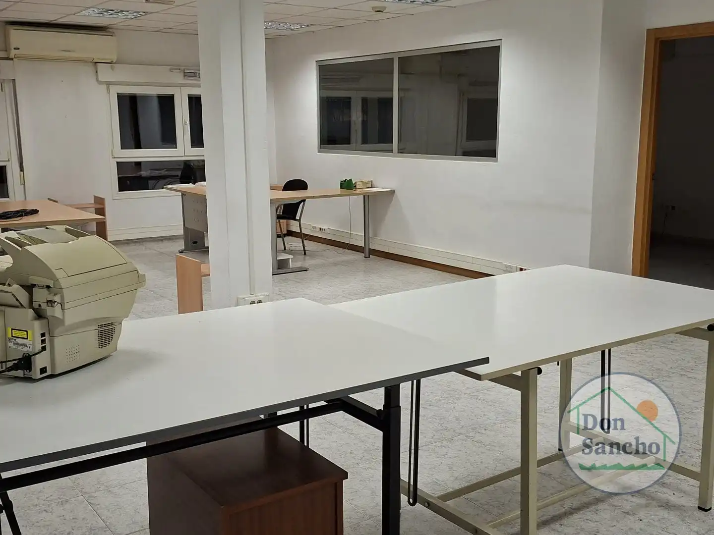 Oficina de alquiler en Polígono Argales