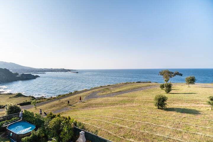 Casa adosada en venda en Castro-Urdiales amb Calefacció, Jardí privat i Terrassa