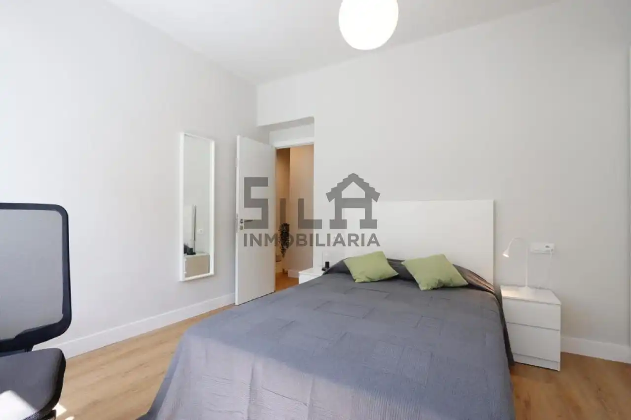 Habitación de Piso para compartir en Ourense Capital  con Calefacción y Amueblado