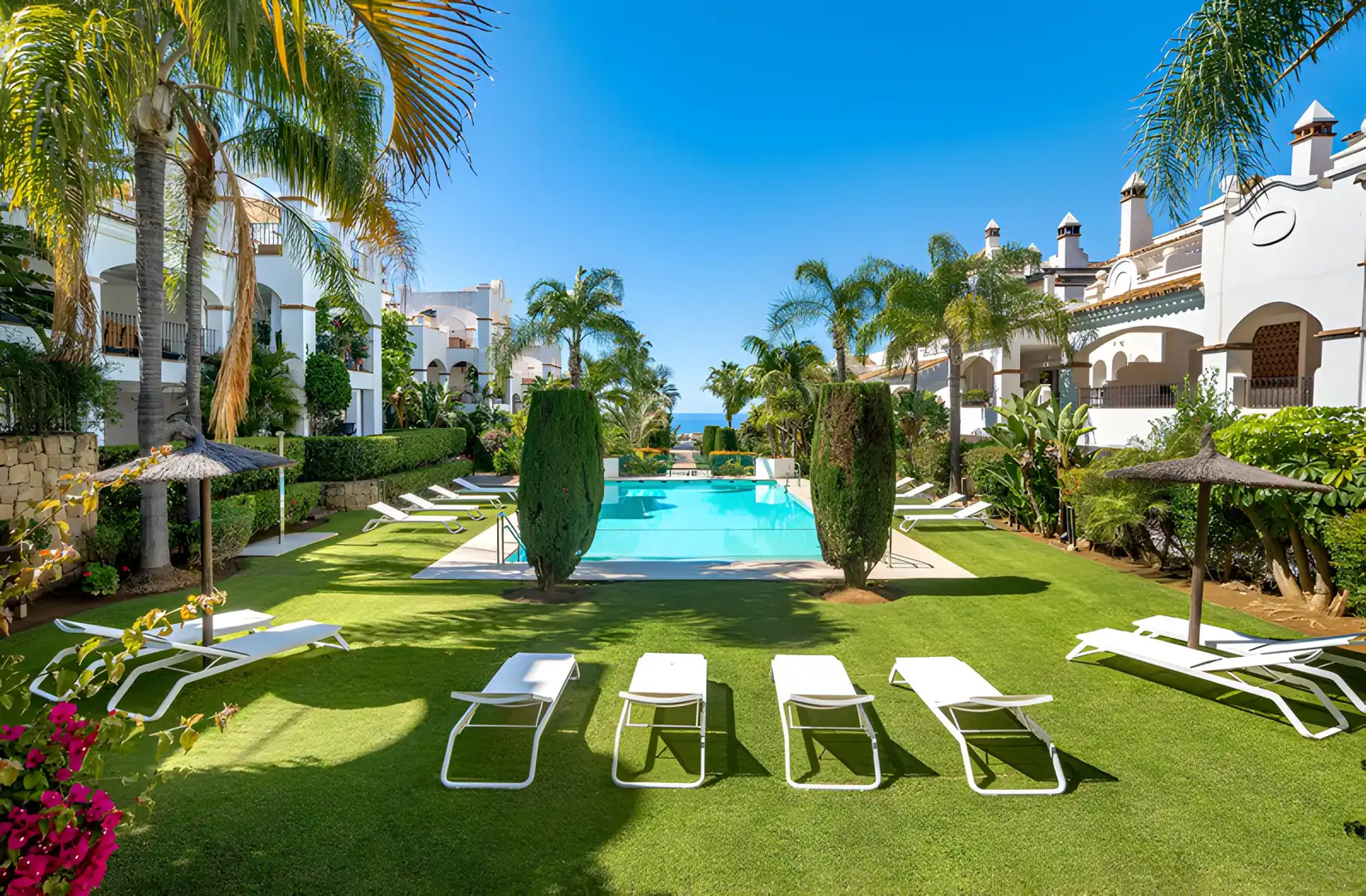 Jardí de Planta baixa en venda en Marbella amb Aire condicionat, Terrassa i Piscina