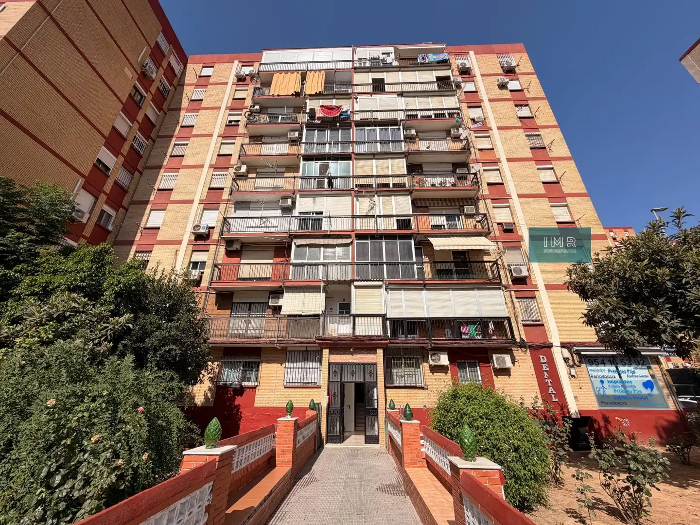 Exterior view of Flat for sale in Castilleja de la Cuesta