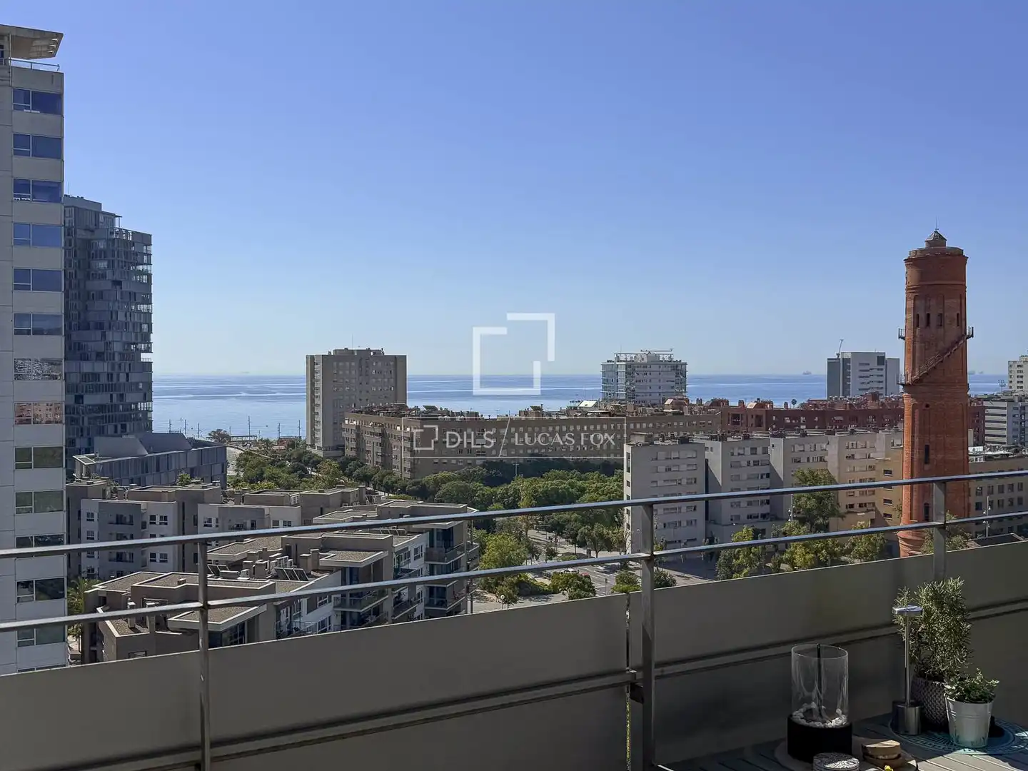 Außenansicht von Wohnung zum Verkauf in Barcelona mit Klimaanlage und Balkon