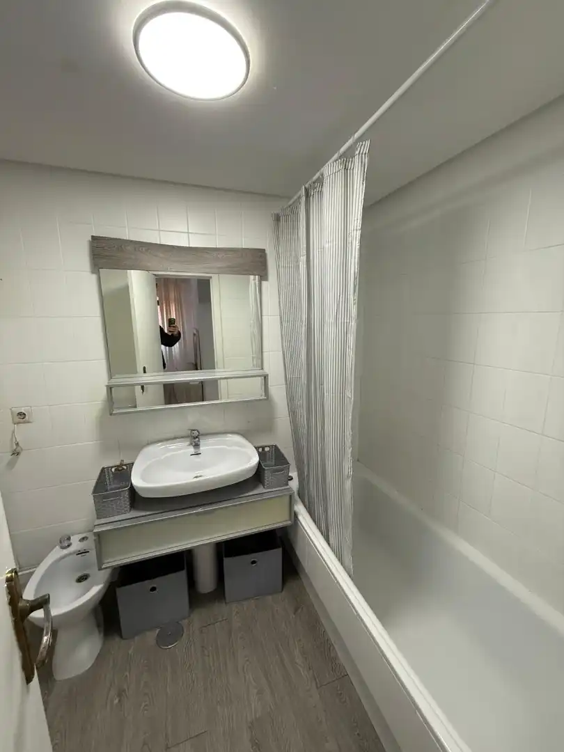 Bathroom of Flat for rent in Badajoz  with Air Conditioner, Heating and Terrace