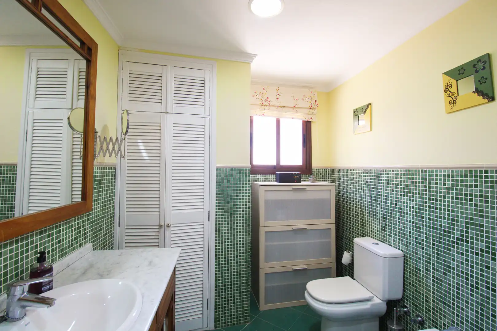 Badezimmer von Wohnungen zur Miete in Málaga mit Klimaanlage, Heizung und Möbliert