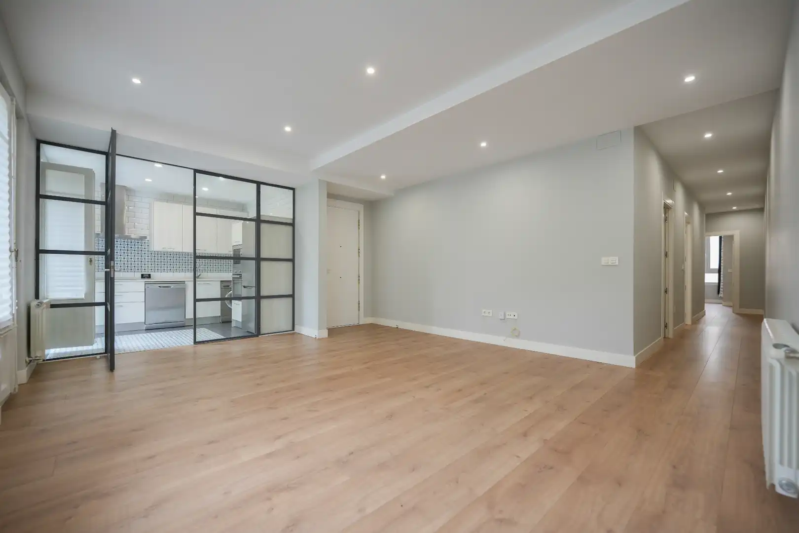 Wohnung zum Verkauf in Valladolid mit Heizung, Parkett und Ofen