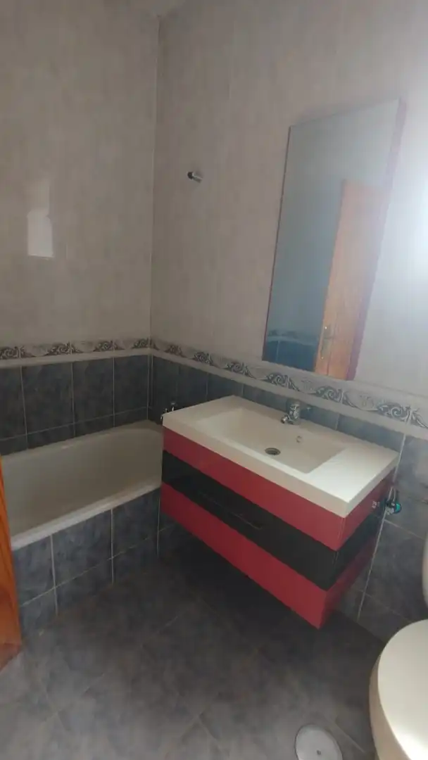 Bany de Casa adosada en venda en Uceda amb Calefacció, Jardí privat i Parquet