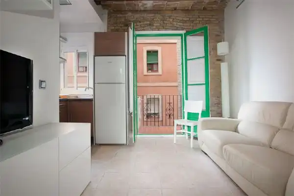 Terrasse von Wohnungen zum Verkauf in Barcelona mit Möbliert, Ofen und Mikrowelle
