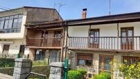 Vista exterior de Casa o xalet en venda en Los Corrales de Buelna  amb Terrassa