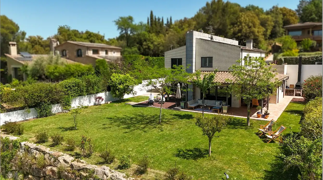 Jardín de Casa o chalet en venta en Celrà con Aire acondicionado, Calefacción y Jardín privado