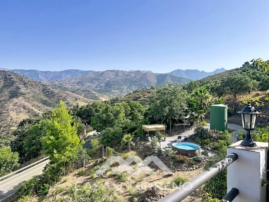 Houses for sale in Diseminados Benamayor, Cómpeta