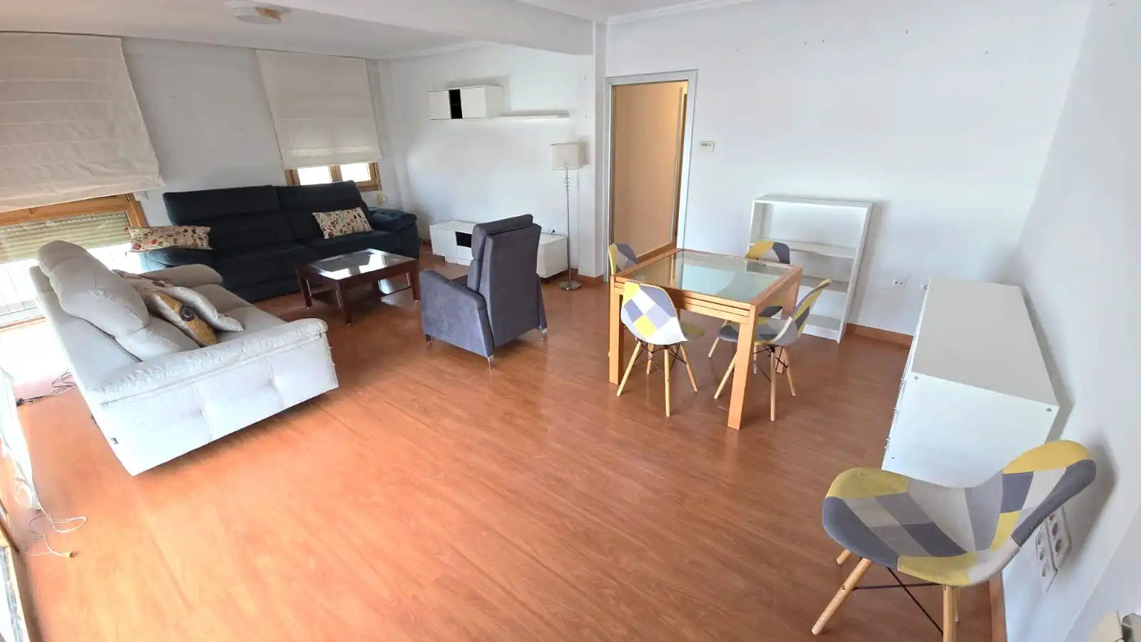 Sala d'estar de Apartament de lloguer en Cáceres amb Aire condicionat, Calefacció i Moblat