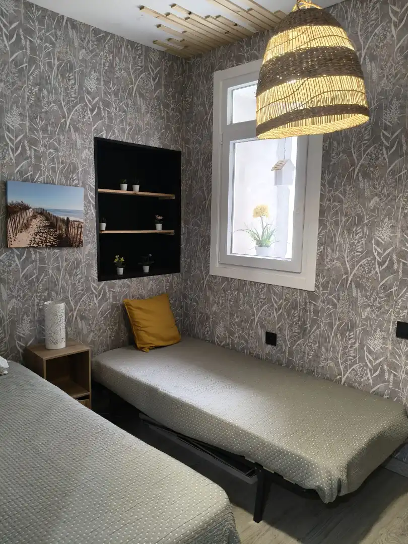 Habitación de Dúplex en venta en Cedeira con Parquet, Terraza y Amueblado