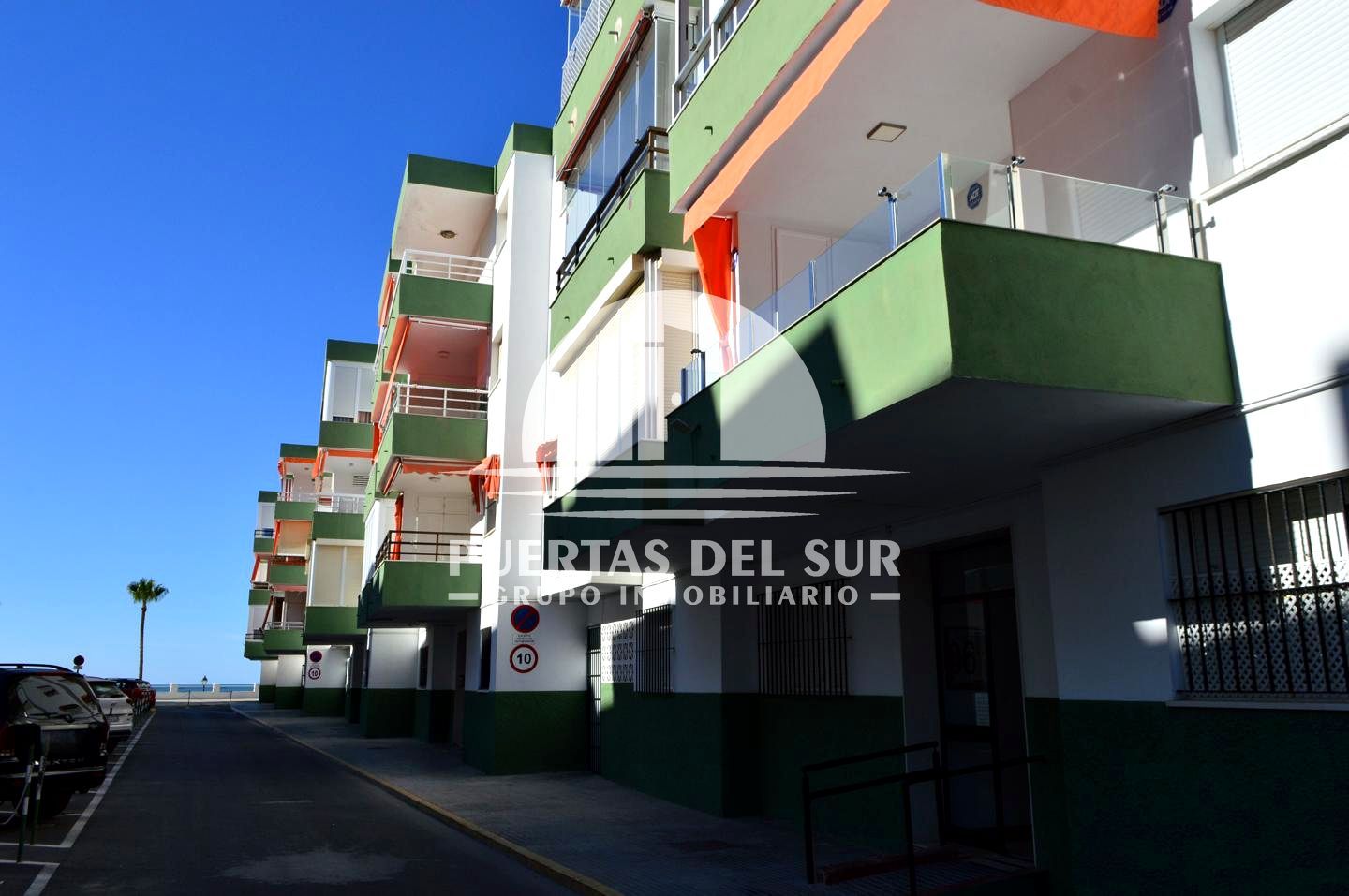 Exterior view of Planta baja for sale in Rota