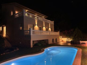 Villa con piscina in vendita a Calella