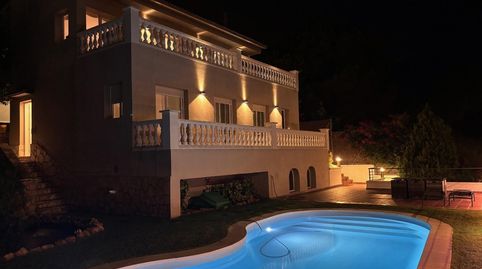 Exclusivo Chalet Reformado en Calella con Piscina de Agua Salada