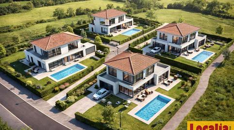 Foto 2 de Residencial en venta en Mompía, Mompia, Santa Cruz de Bezana