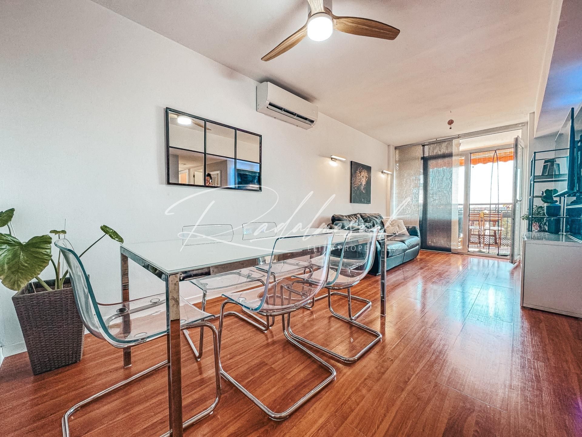 Living room of Flat for sale in  Tarragona Capital  with Air Conditioner, Parquet flooring and Terrace