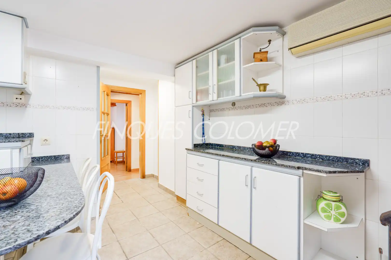 Kitchen of Houses for sale in Rubí  with Air Conditioner, Private garden and Parquet flooring