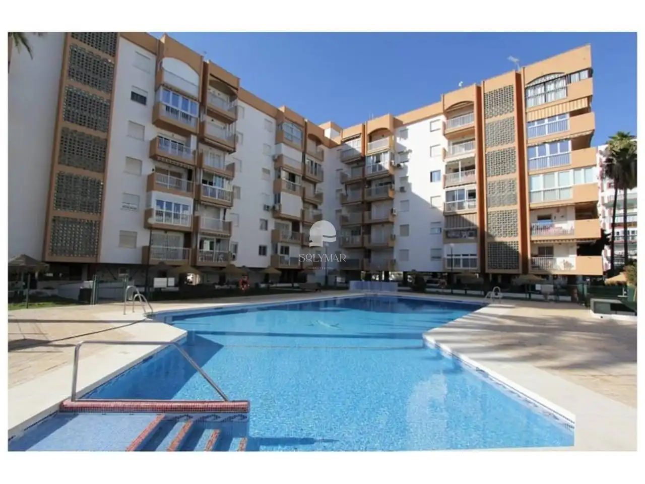 Außenansicht von Wohnung zur Miete in Vélez-Málaga mit Klimaanlage, Heizung und Terrasse