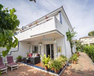 Exterior view of Single-family semi-detached for sale in El Vendrell  with Air Conditioner, Heating and Terrace