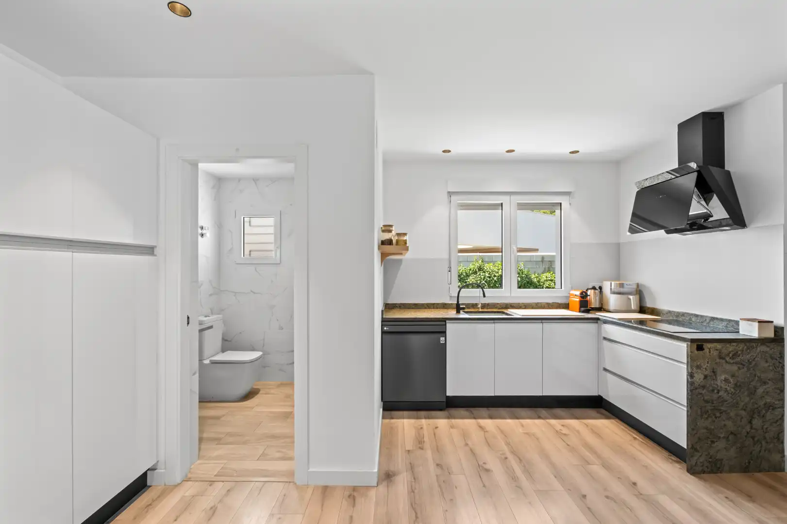 Kitchen of Houses for sale in Mutxamel  with Air Conditioner, Heating and Private garden