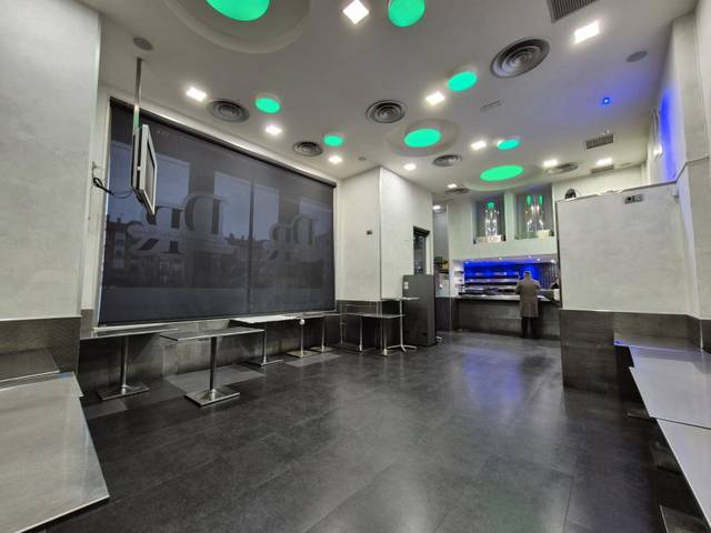 Local comercial en Alquiler en Plaza de Colon en El Mirador - Grillero