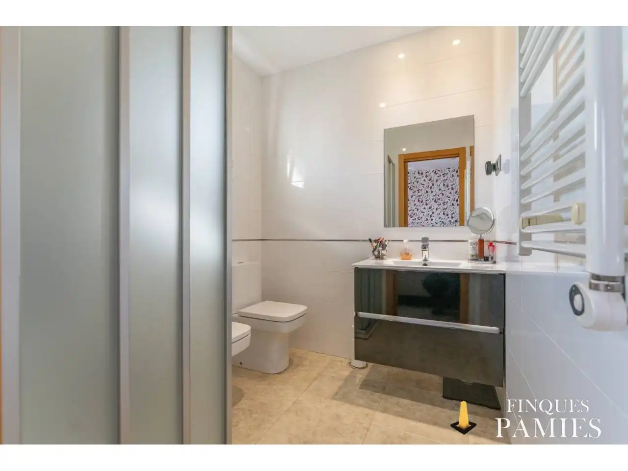 Baño de Finca rústica en venta en Reus con Aire acondicionado, Calefacción y Jardín privado