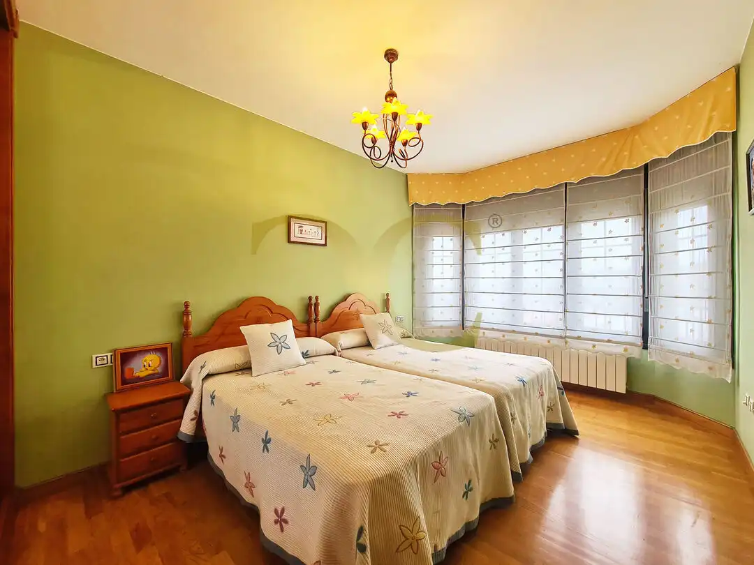 Bedroom of Houses for sale in Gijón   with Heating, Private garden and Terrace