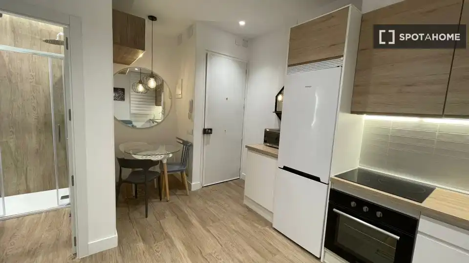 Flat for rent in Argüelles