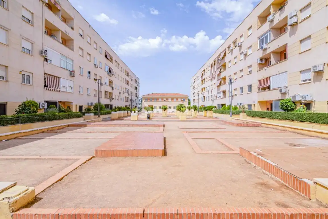 Vista exterior de Piso en venta en Granada