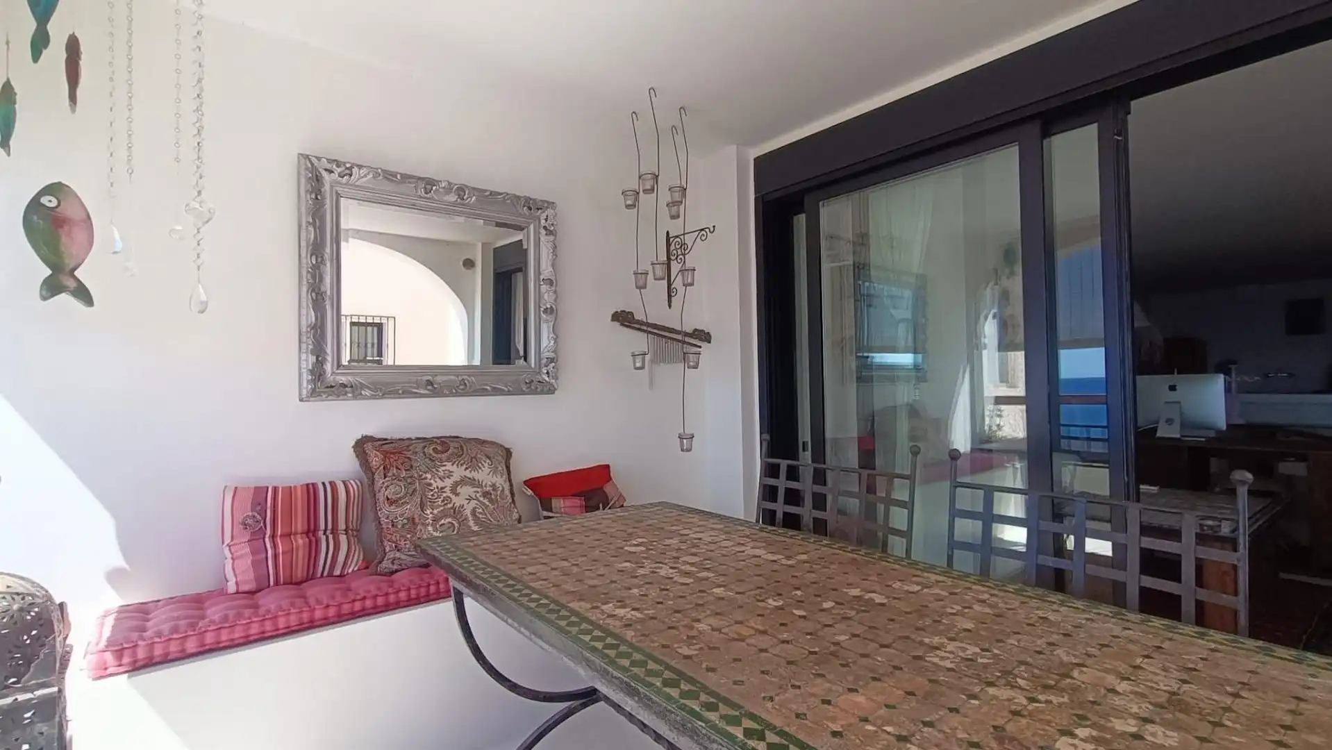 Menjador de Apartament en venda en Santa Pola amb Aire condicionat i Moblat