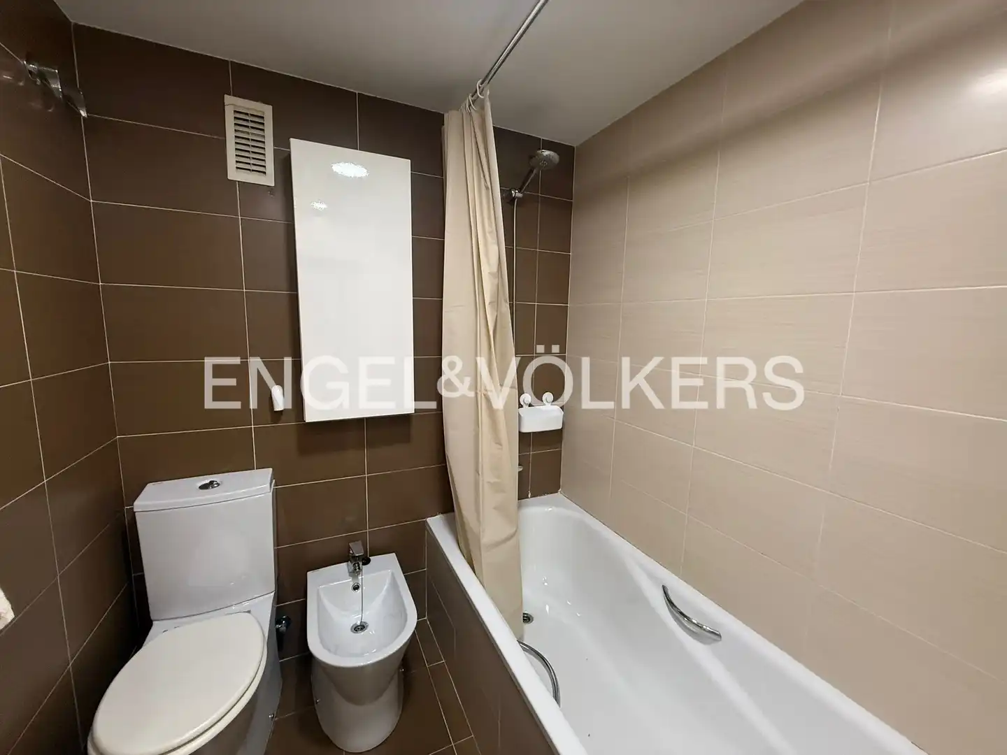 Bathroom of Flat for rent in Paiporta  with Air Conditioner and Heating