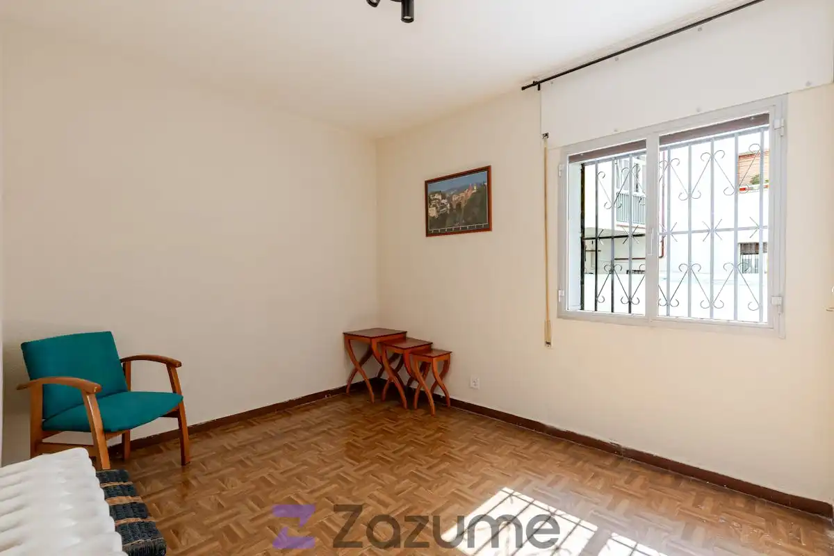 Schlafzimmer von Wohnung zur Miete in Madrid mit Klimaanlage, Heizung und Möbliert