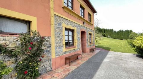 Casa, Cuadra, Tenada-Pajar en San Martín de Podes, costa de Gozón, Asturias, image 3