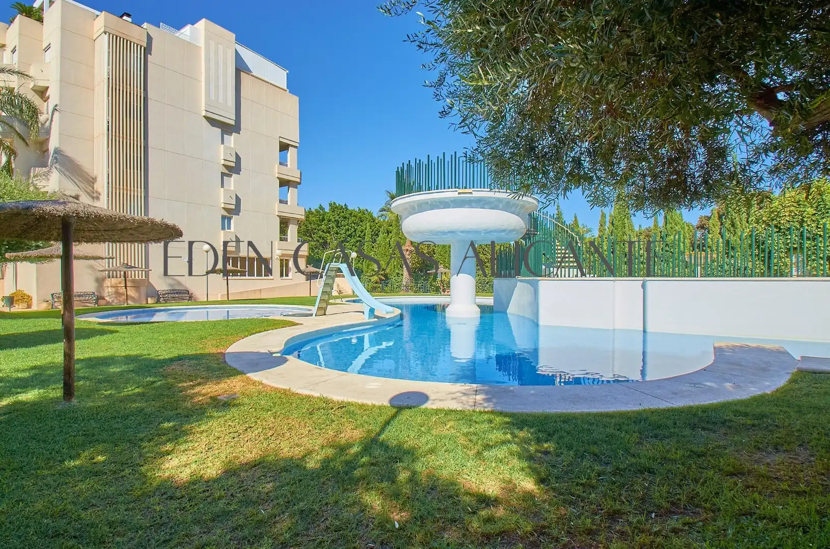 Piso con terraza en venta en Avenida PINTOR FERNANDO SORIA, imagen 30