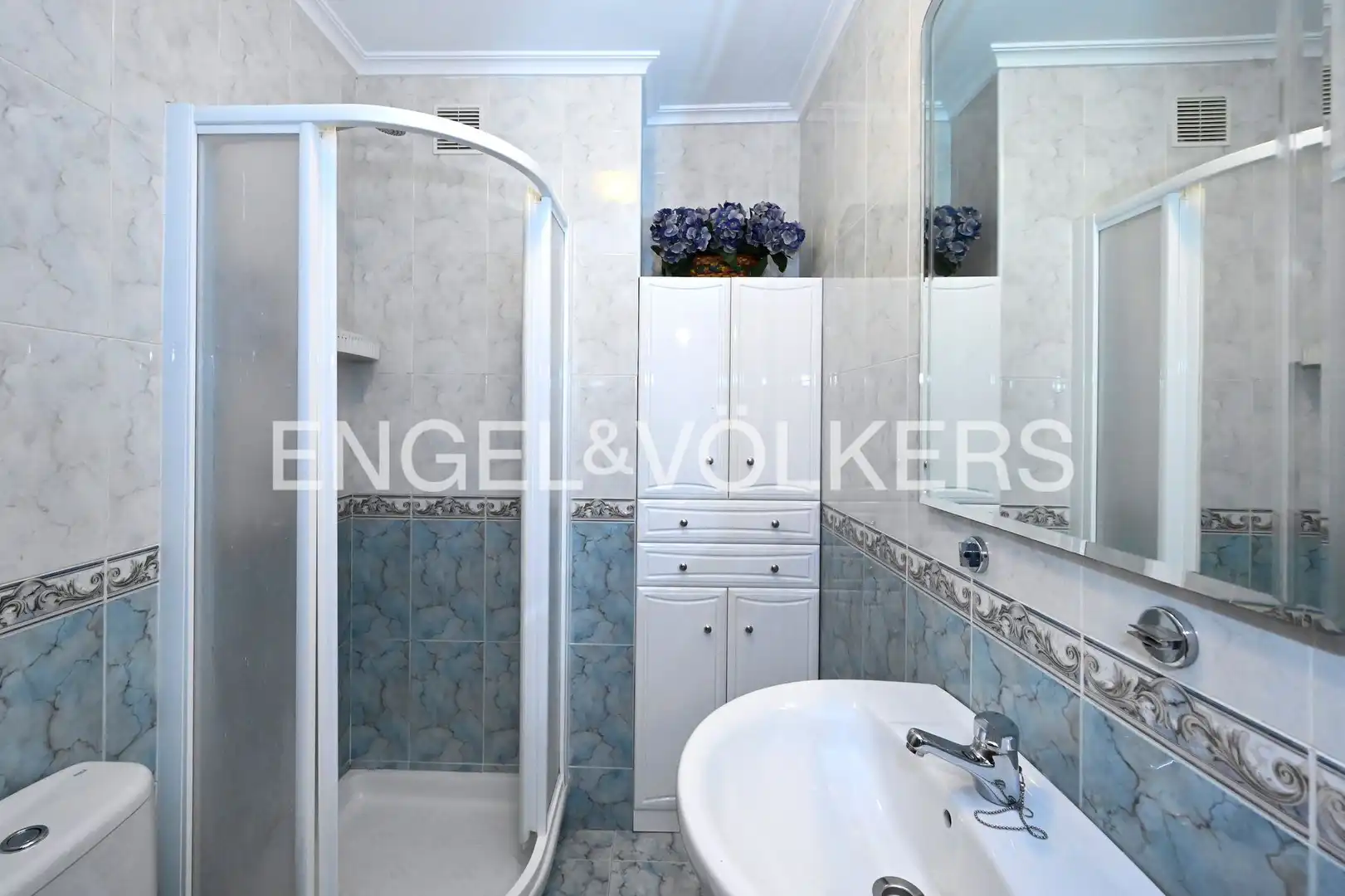 Baño de Piso en venta en Miengo con Calefacción y Balcón