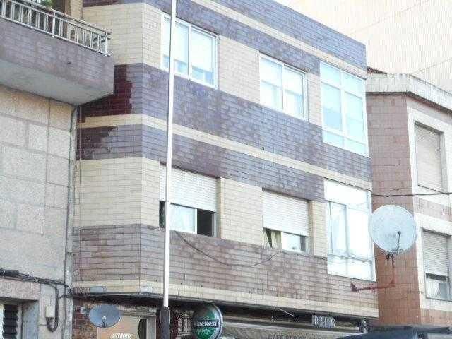 Vista exterior de Pis en venda en Tui