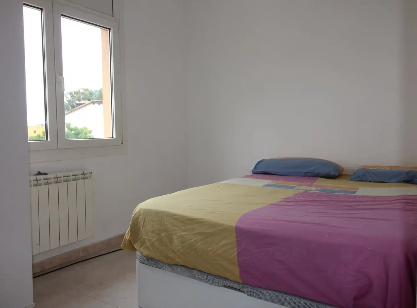 Habitación de Casa o chalet en venta en Castelló d'Empúries con Calefacción y Terraza