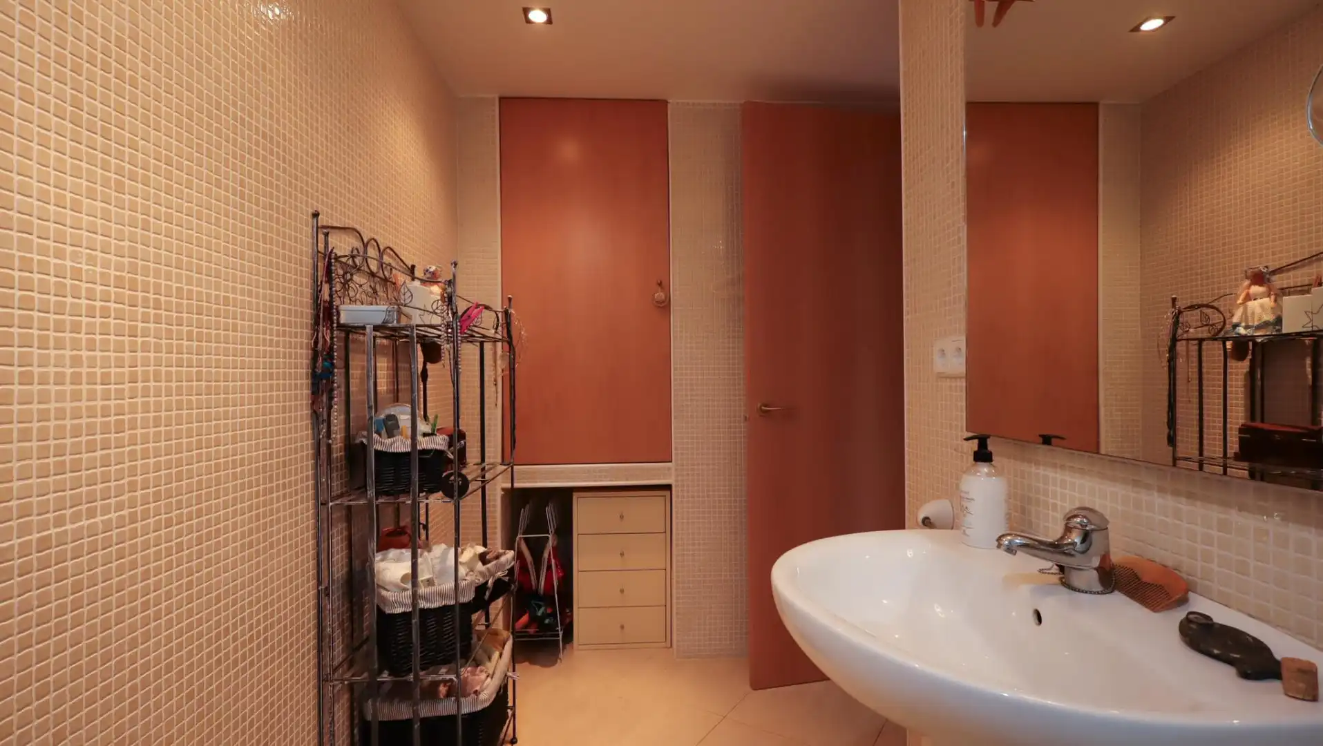 Bathroom of Flat for sale in Llançà  with Heating, Terrace and Furnished