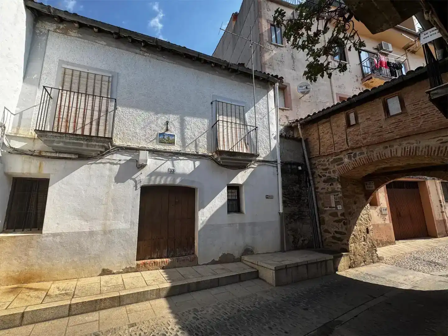 Vista exterior de Casa adosada en venda en Guadalupe amb Jardí privat i Balcó